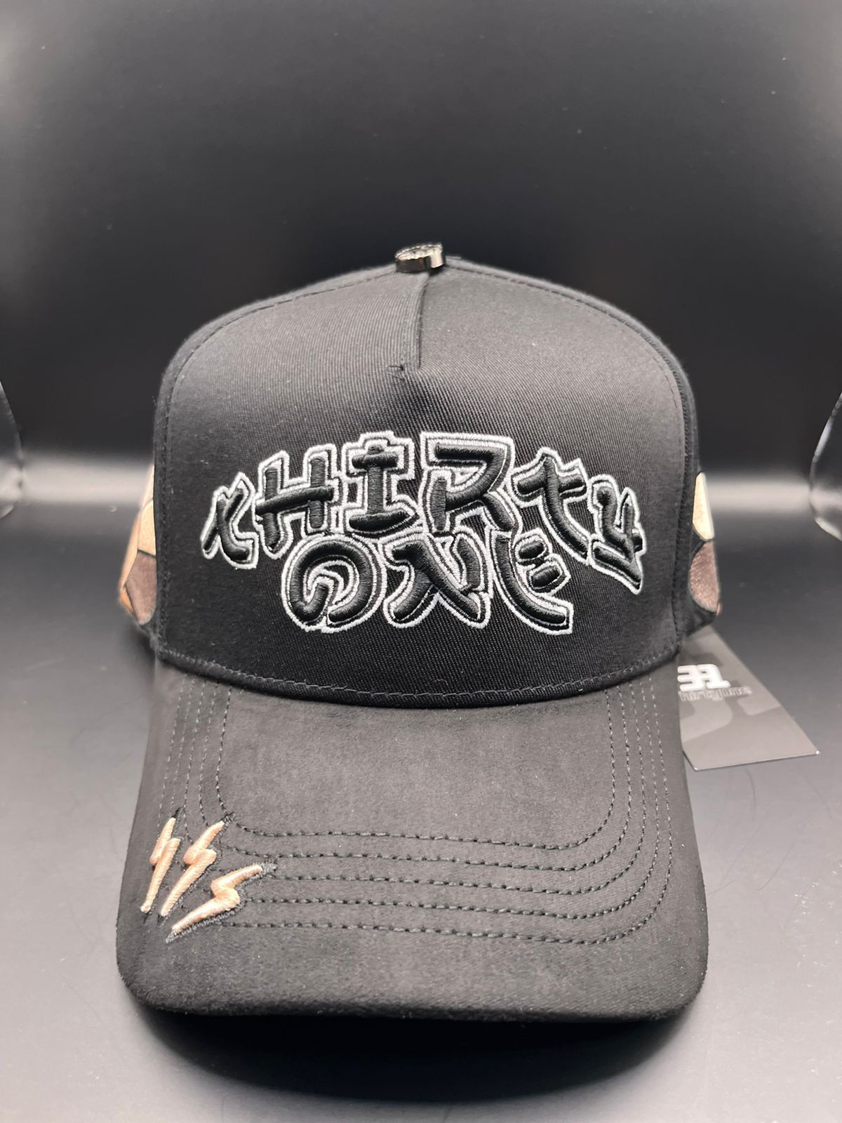 Thirthy One Hats Murakami