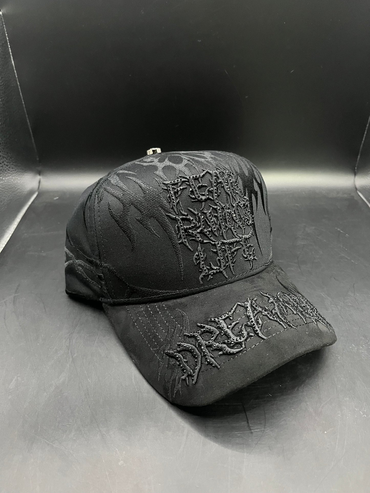 Dreamers Hats x Dan Sánchez - fear ruins life