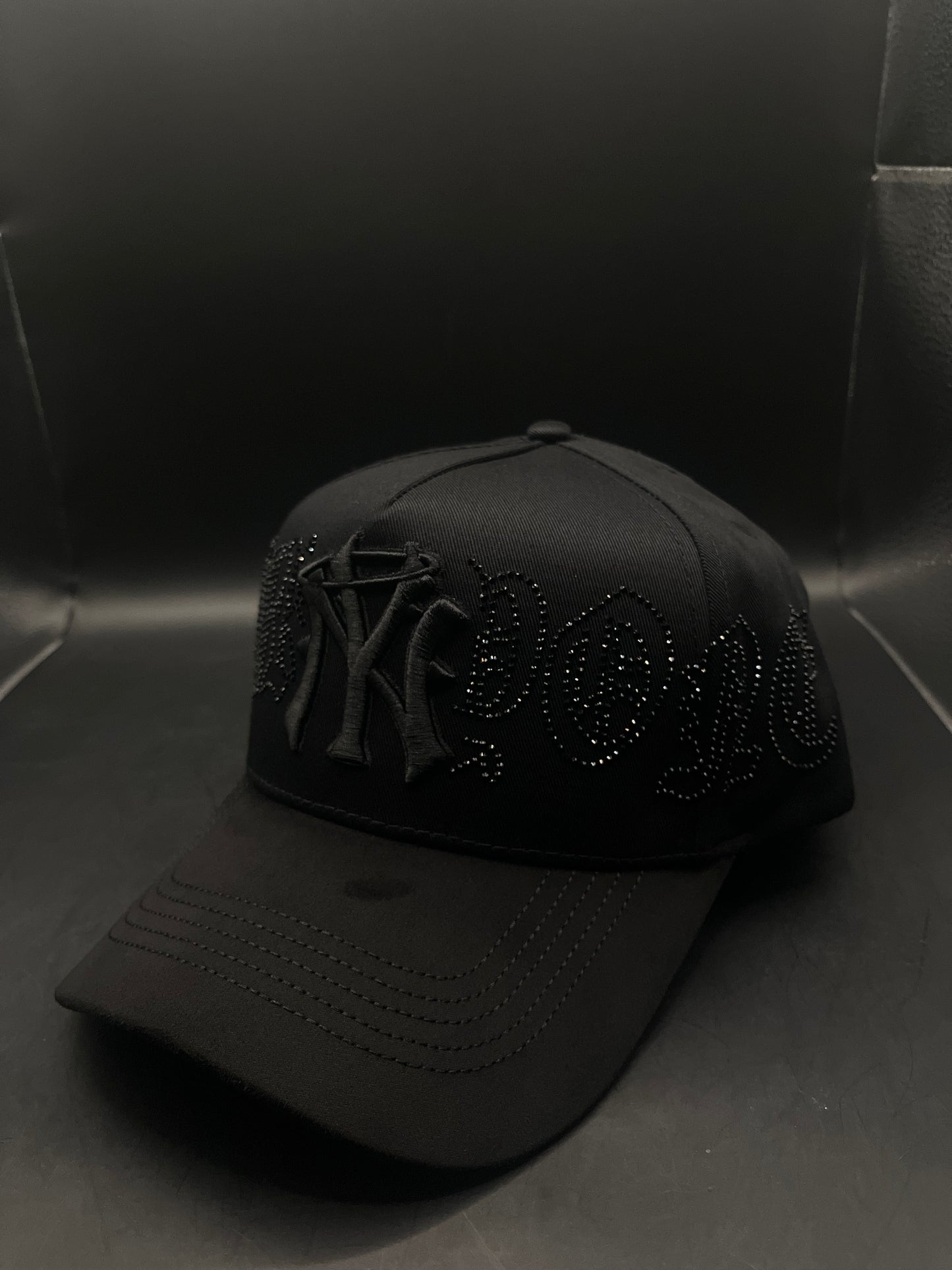 Thirthy one Hats - cristal black