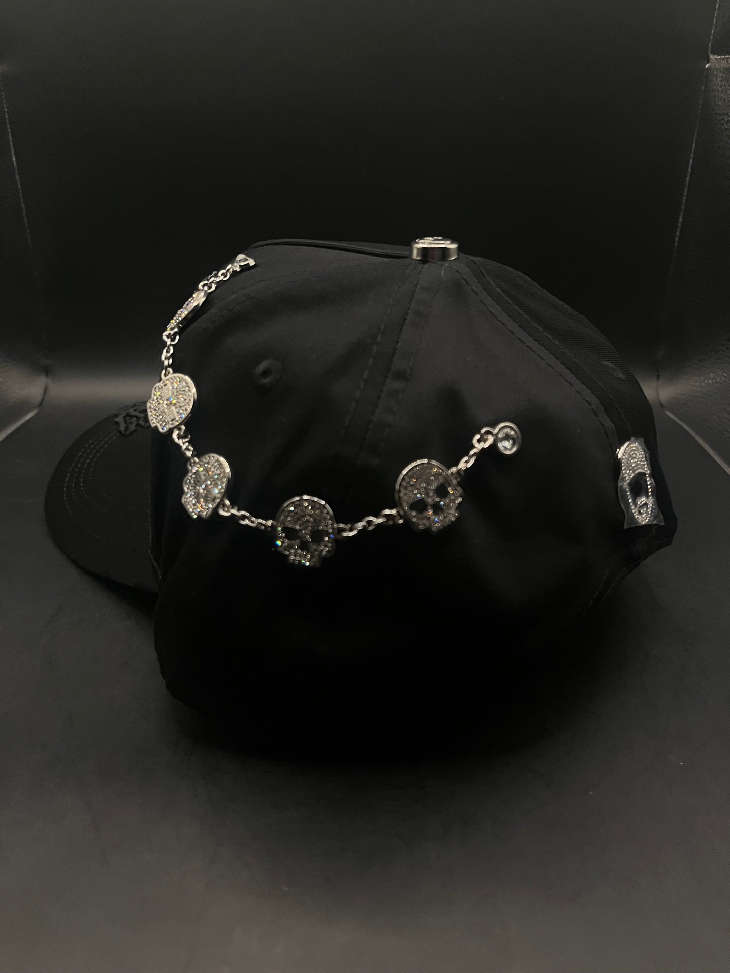 Barbas Hats - Crimes